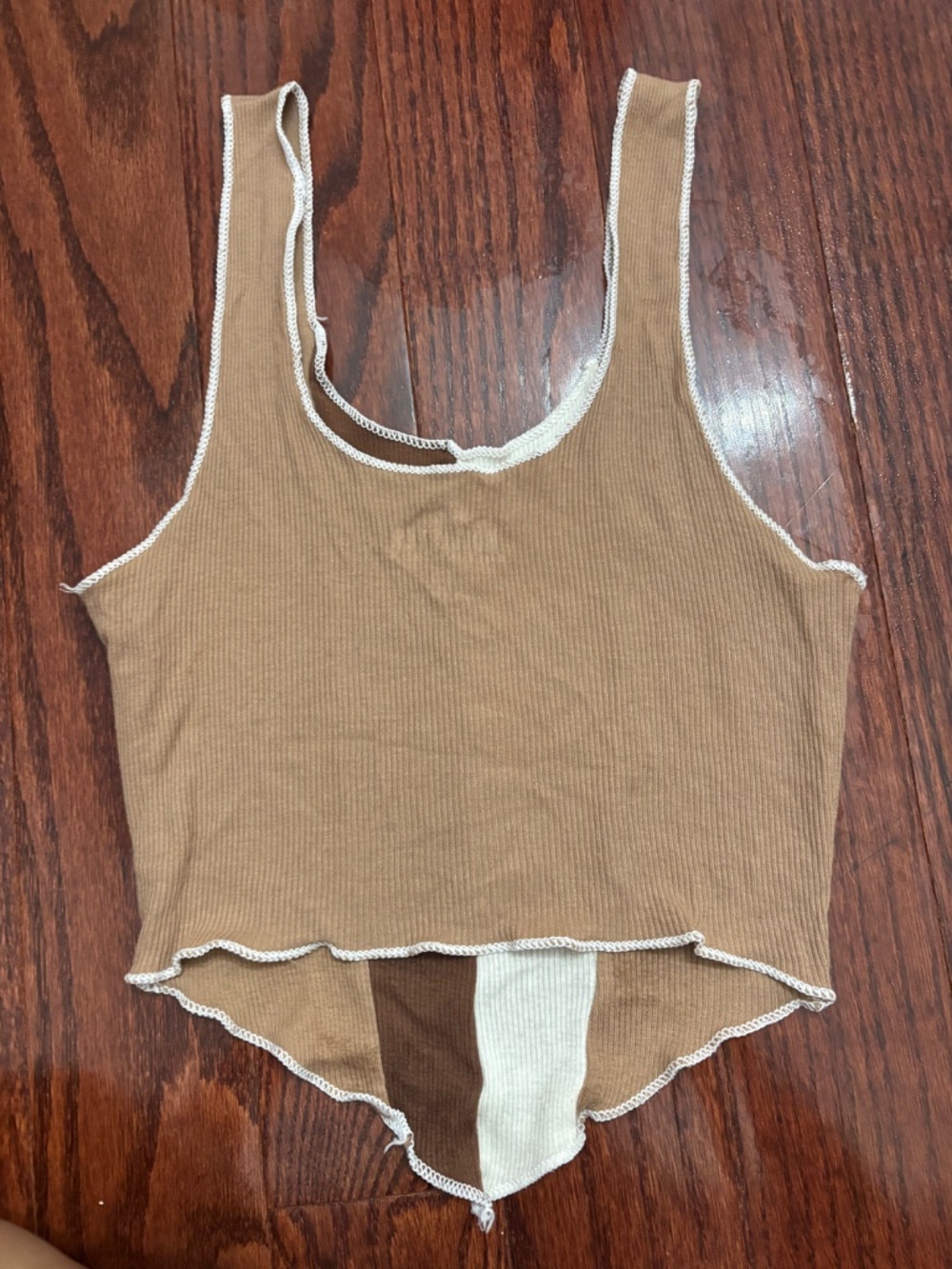 Colorblock Ribbed Crop Tank Top - Picture 2 of 3